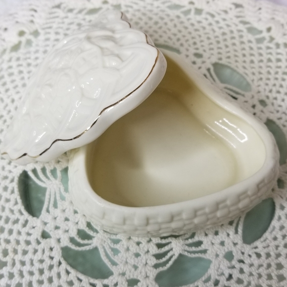 Hampton Genuine Porcelain Collection Heart Shaped Floral Trinket 4.5" W - Picture 2 of 8
